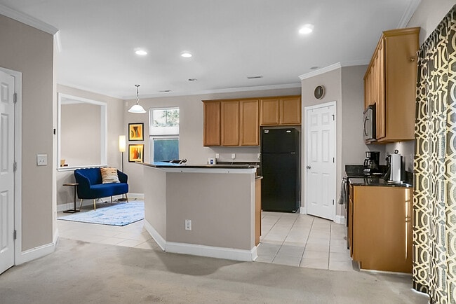 Building Photo - 1519 Thoroughbred Blvd