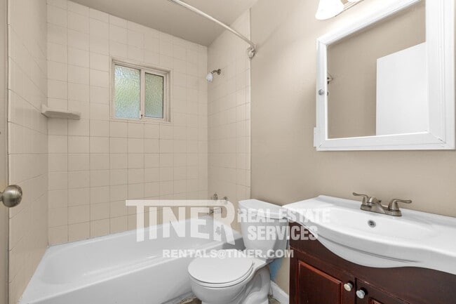 Building Photo - 4053 Cornelia Way