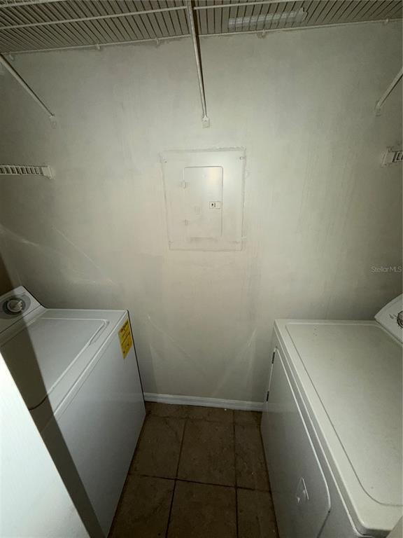 Building Photo - 6148 Westgate Dr