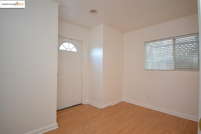 Building Photo - 1462 Kimball Ct