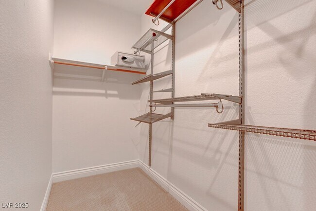 Building Photo - 10381 Walking View Ct