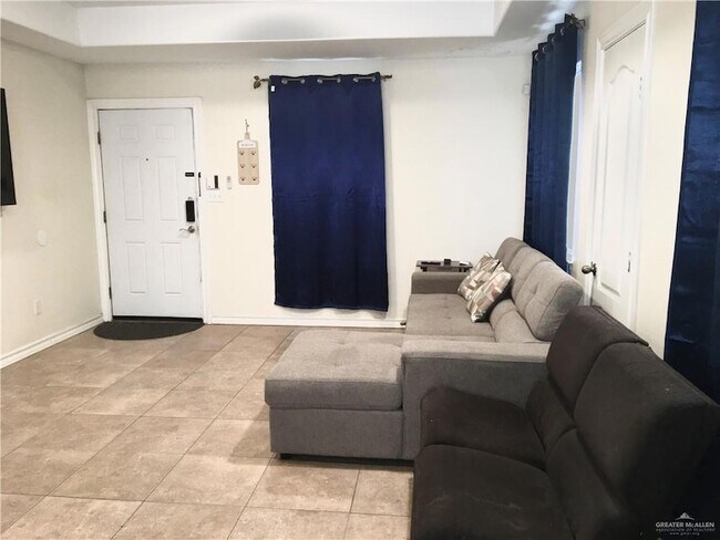 Building Photo - 4008 Parkplace Ave