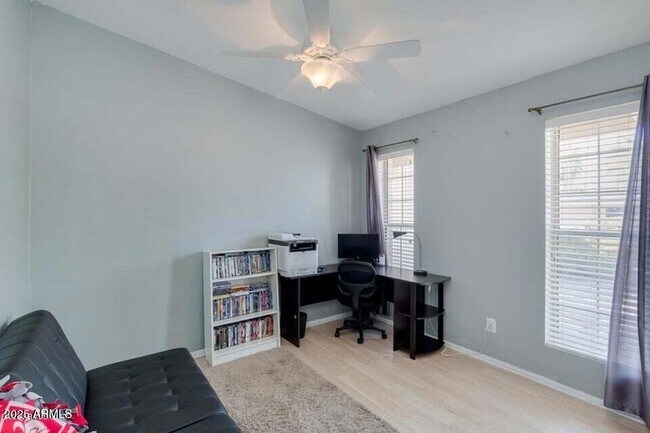 Building Photo - 3627 W Bloomfield Rd