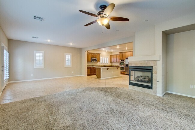 Building Photo - Summerlin Home with downstairs Bed/Bath & Large Patio with Courtyard!