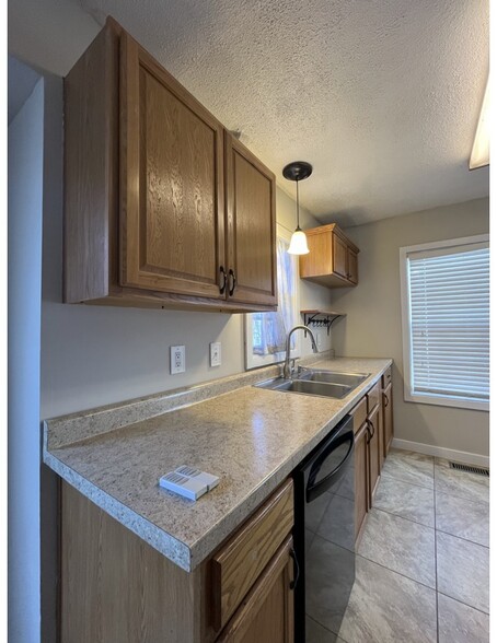 Building Photo - 1309 Court St