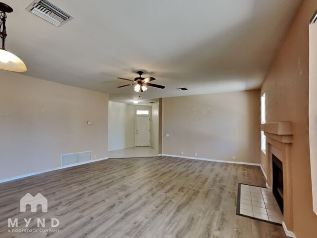 Building Photo - 3434 W Desert Bend Loop