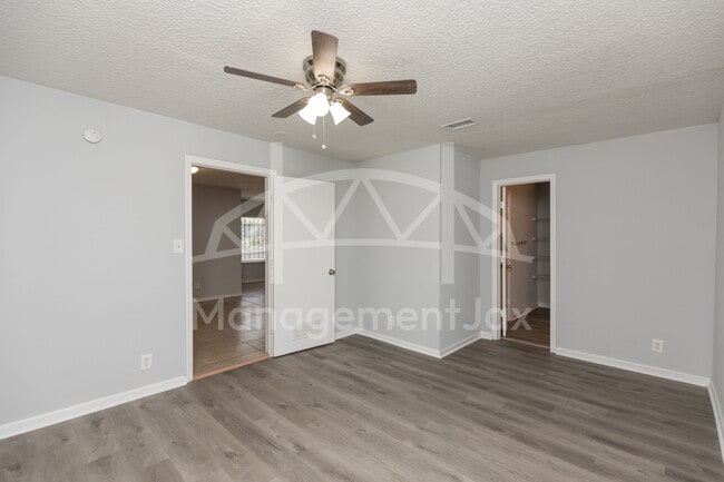 Building Photo - 1610 W 33rd St