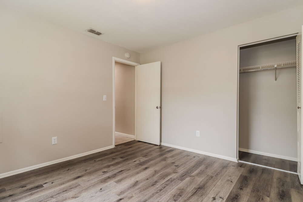 Building Photo - 912 Axlewood Cir