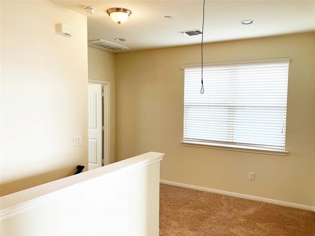 Building Photo - 1001 Zodiac Ln