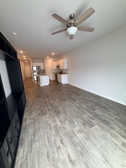 Building Photo - 209 Brackish Dr