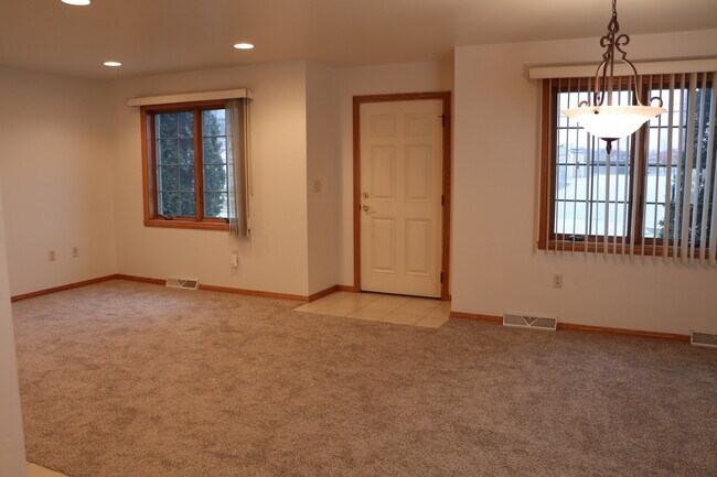 Living Room - 493 N 9th St