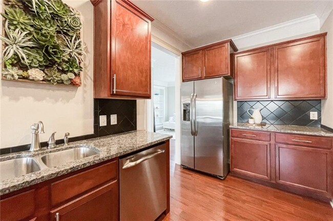 Building Photo - 12729 Vanderhorst St