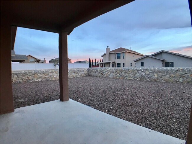 Building Photo - 13016 Stonington Ln