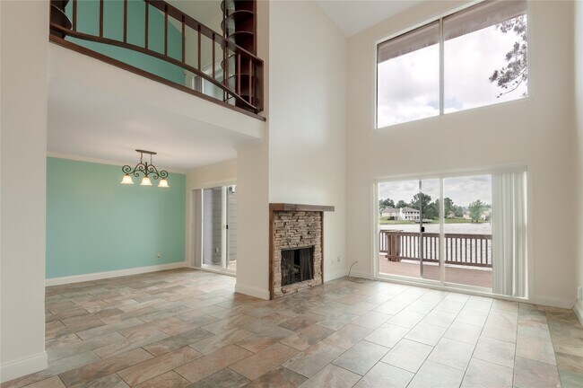 Building Photo - 208 Waters Edge