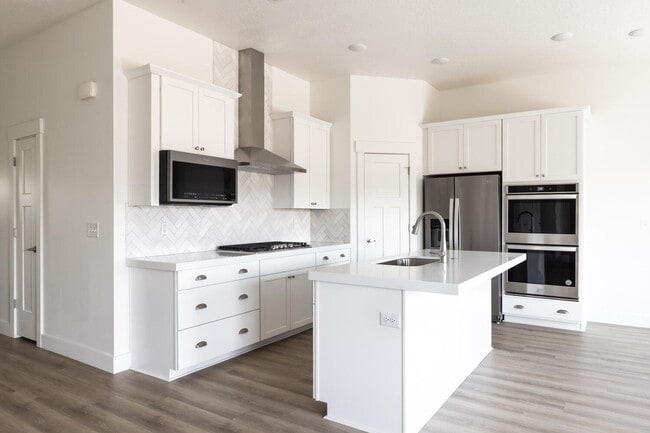 Building Photo - Modern Single-Level Brookside Home in Heber