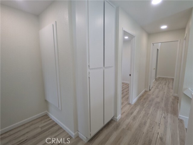 Building Photo - 28262 Glenbrook