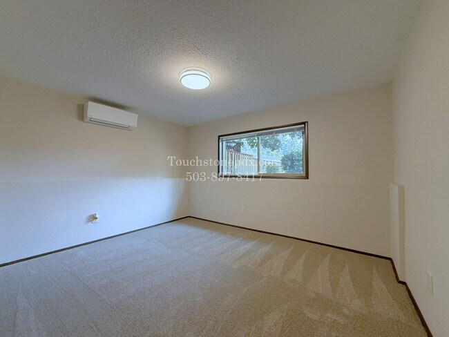 Building Photo - 120 SE 176th Pl