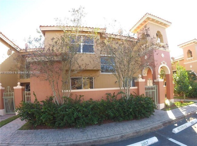 Building Photo - 700 SW 106th Ave