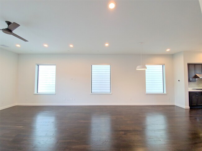 Building Photo - 4307 Schuler St