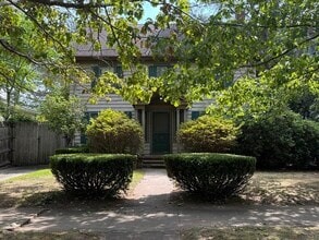 Building Photo - 139 W Park Ave