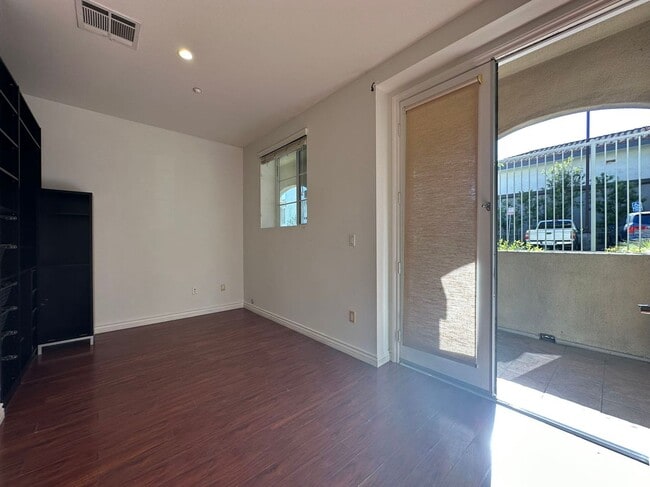 Building Photo - 5 BEDROOM HOME FOR LEASING IN West Covina