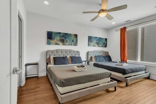 Building Photo - 1122 Argyle Ave