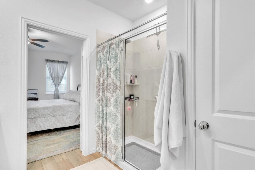 Building Photo - 3220 Sioux Trl