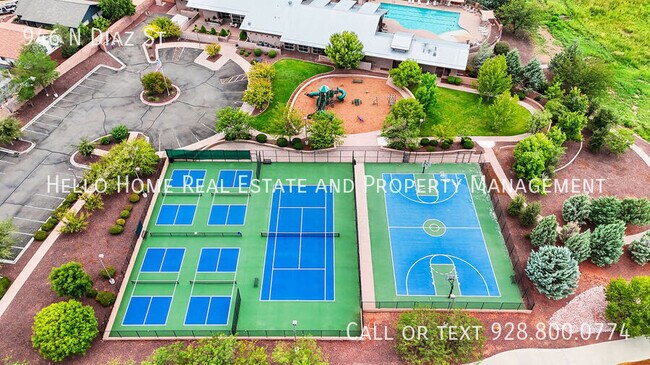 Building Photo - 946 N Diaz St