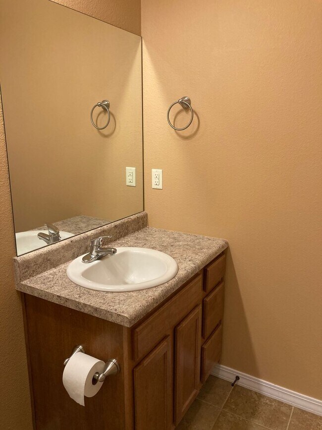 Building Photo - COMING SOON: Beautiful 3 bed/2 bath home l...
