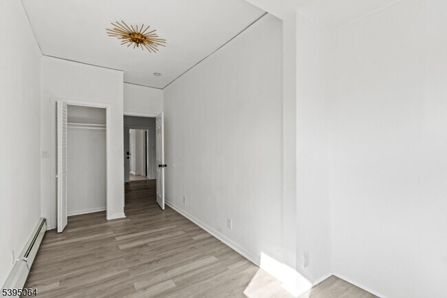 Building Photo - 205 N 16th St