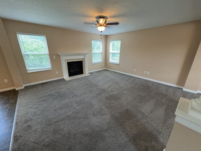 Building Photo - 5095 Oak Creek Trail