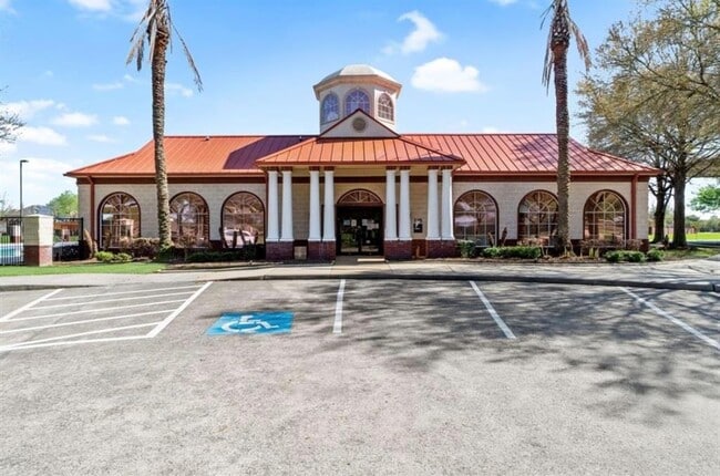 Building Photo - 16422 Red Crest Dr