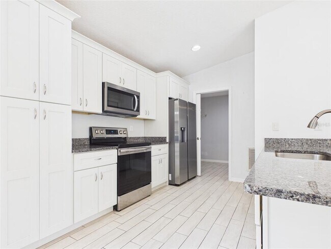 Building Photo - 4309 SW 143rd Ln Rd