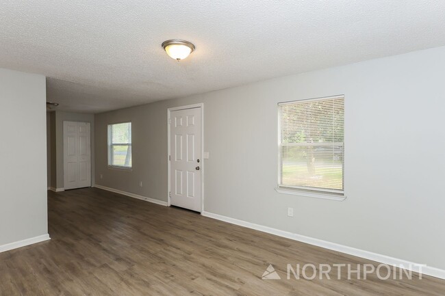 Building Photo - 3 BR/2BA | Newly Renovated Single Family Home | 1-Car Covered Parking | Front yard!