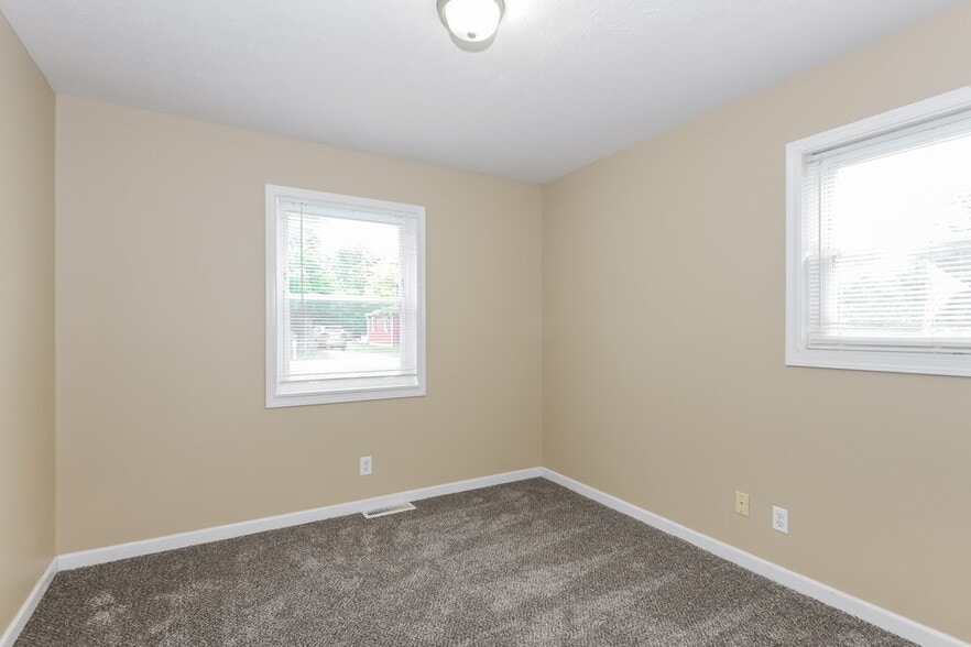 Building Photo - 1238 Brandt Dr