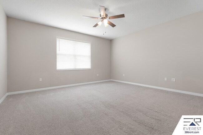Building Photo - 12 Lysander Ln