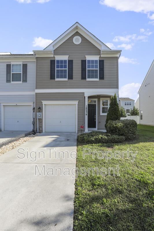 Building Photo - 18234 Hurricane Ct