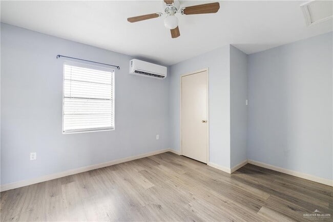 Building Photo - 13 N Holland Ave