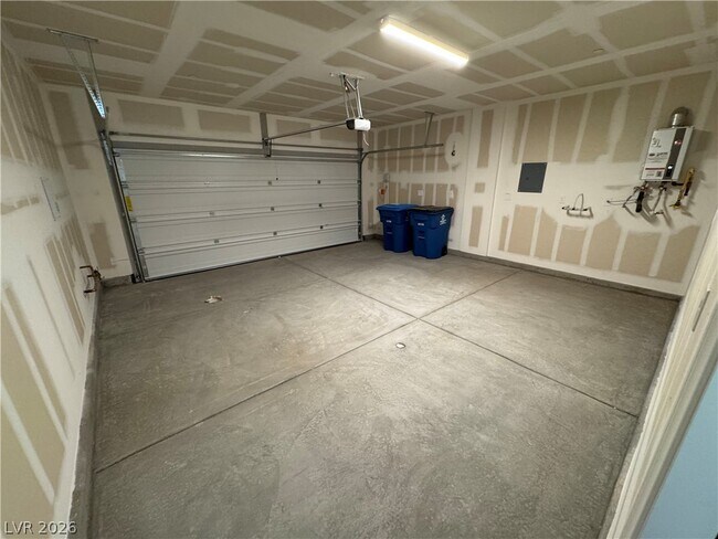 Building Photo - 3765 Tijeras Ave
