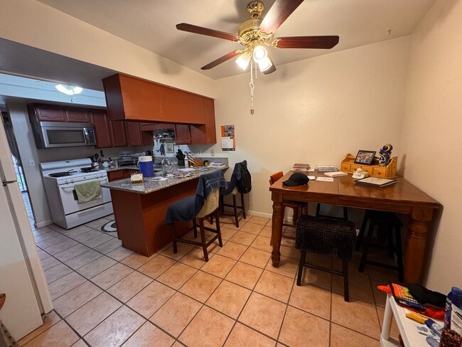 Building Photo - One Story Home For Rent