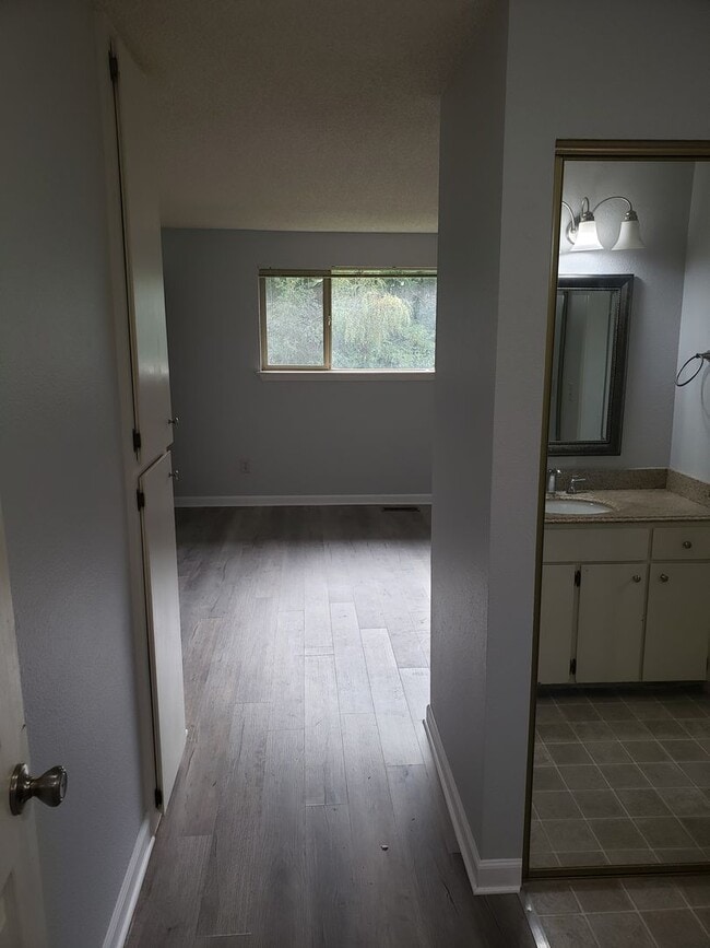 Building Photo - Emerald Ridge High School Duplex