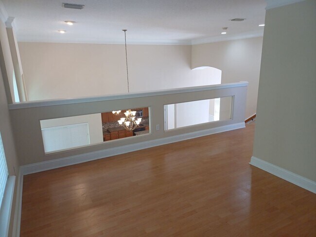 Building Photo - Gorgeous 3 BR 2 BA Lake View Rental