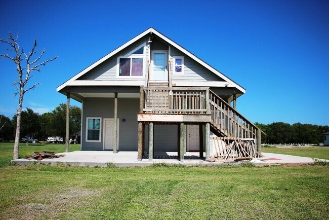 Building Photo - 3814 Tri City Beach Rd