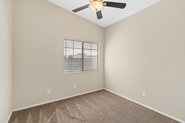 Building Photo - 6098 S Place Du Lis