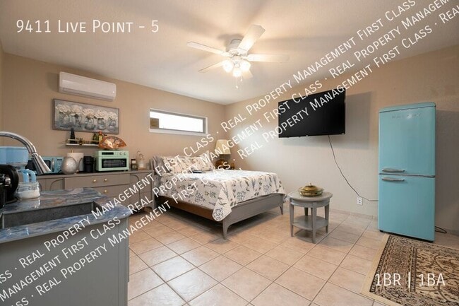 Primary Photo - 9411 Live Point