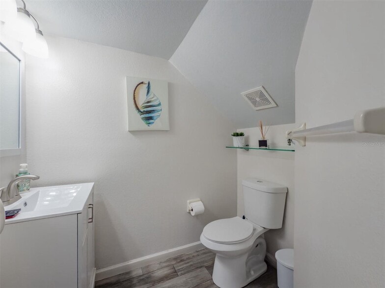 Building Photo - 724 Kensington Lake Cir