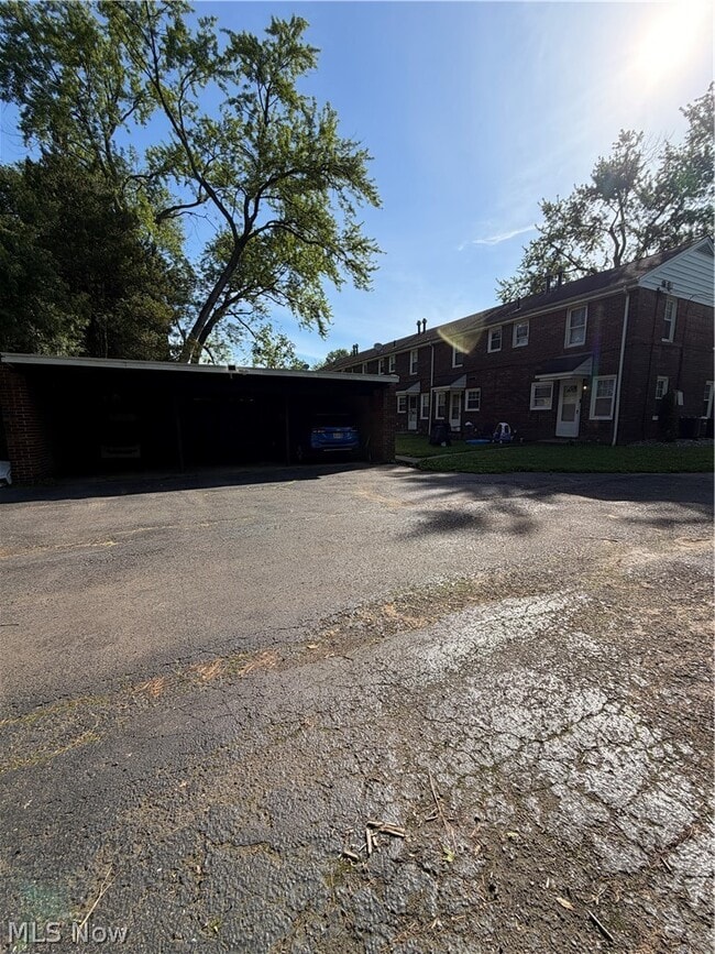 Building Photo - 730 West St