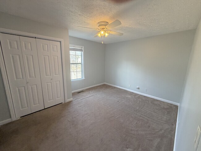 Building Photo - 1124 Bluewillow Ct