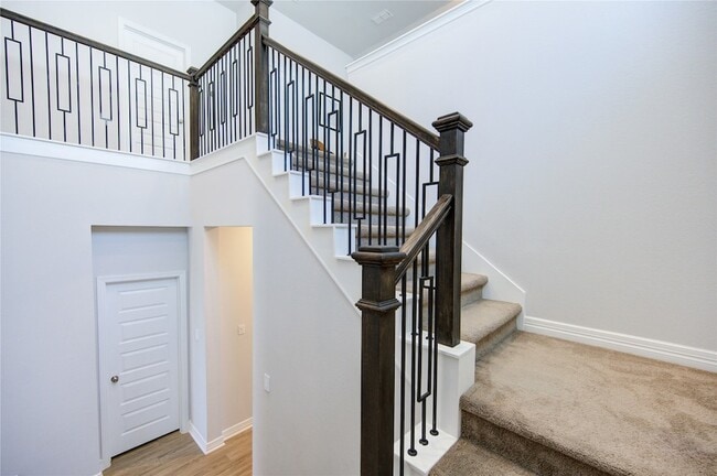 Building Photo - 4110 Sherman Oak Ln