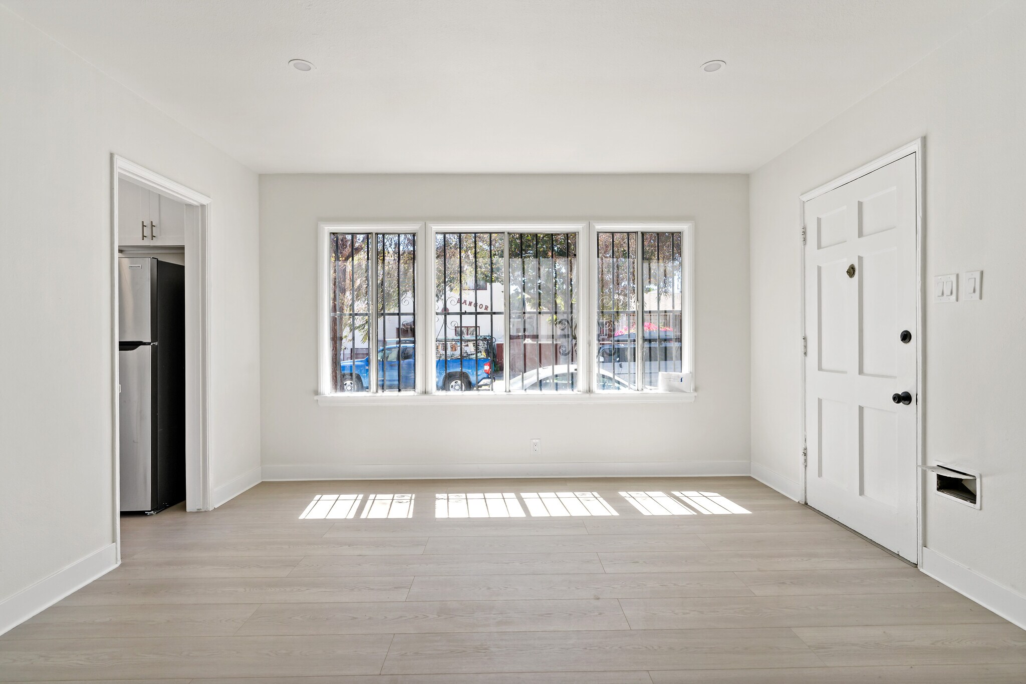 Building Photo - 5179 Bangor St